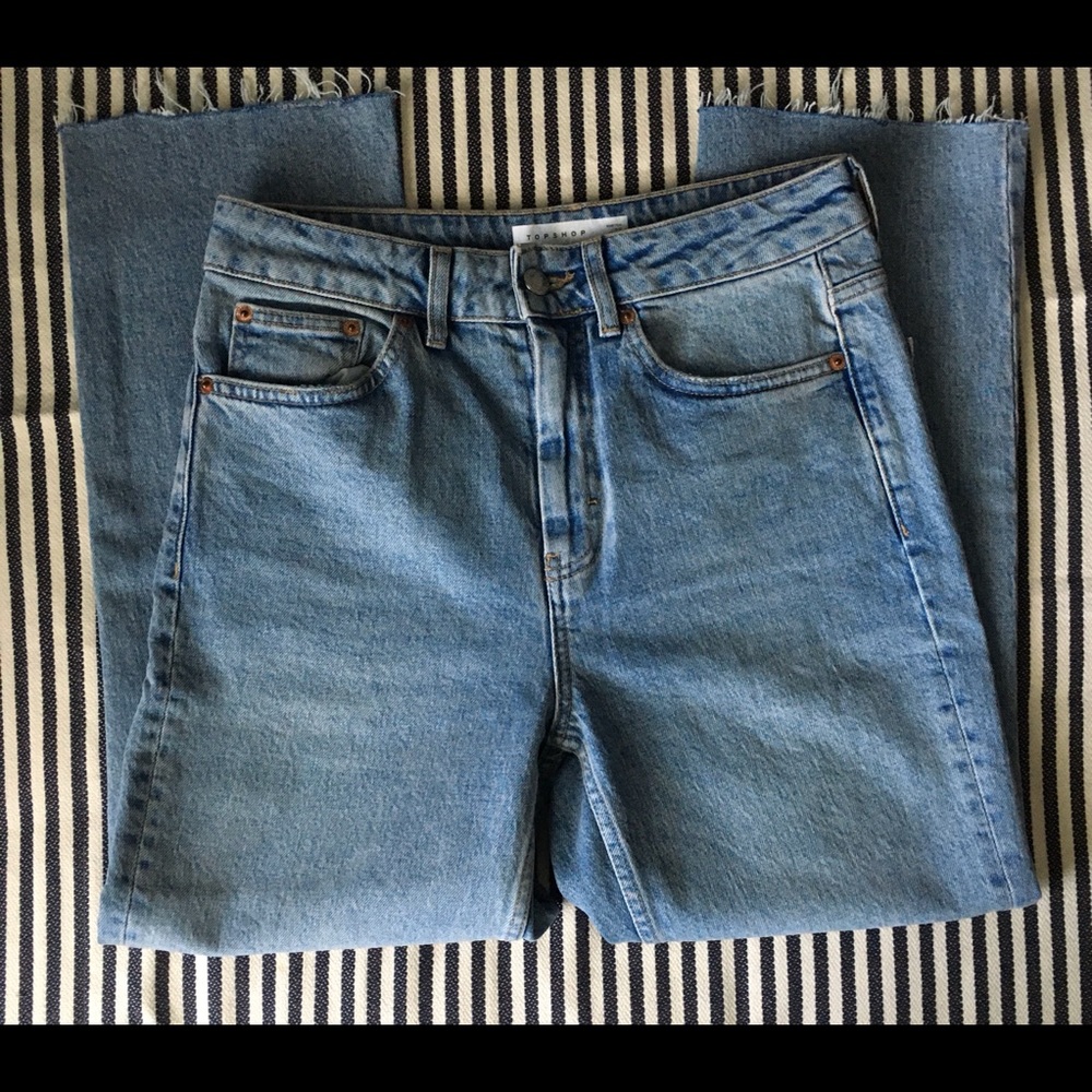 TOPSHOP STRAIGHT LEG JEANS